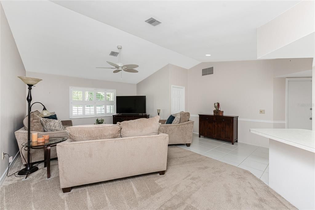 For Sale: $599,001 (2 beds, 2 baths, 1637 Square Feet)