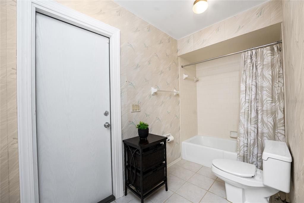 For Sale: $599,001 (2 beds, 2 baths, 1637 Square Feet)