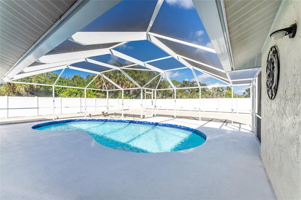 For Sale: $599,001 (2 beds, 2 baths, 1637 Square Feet)