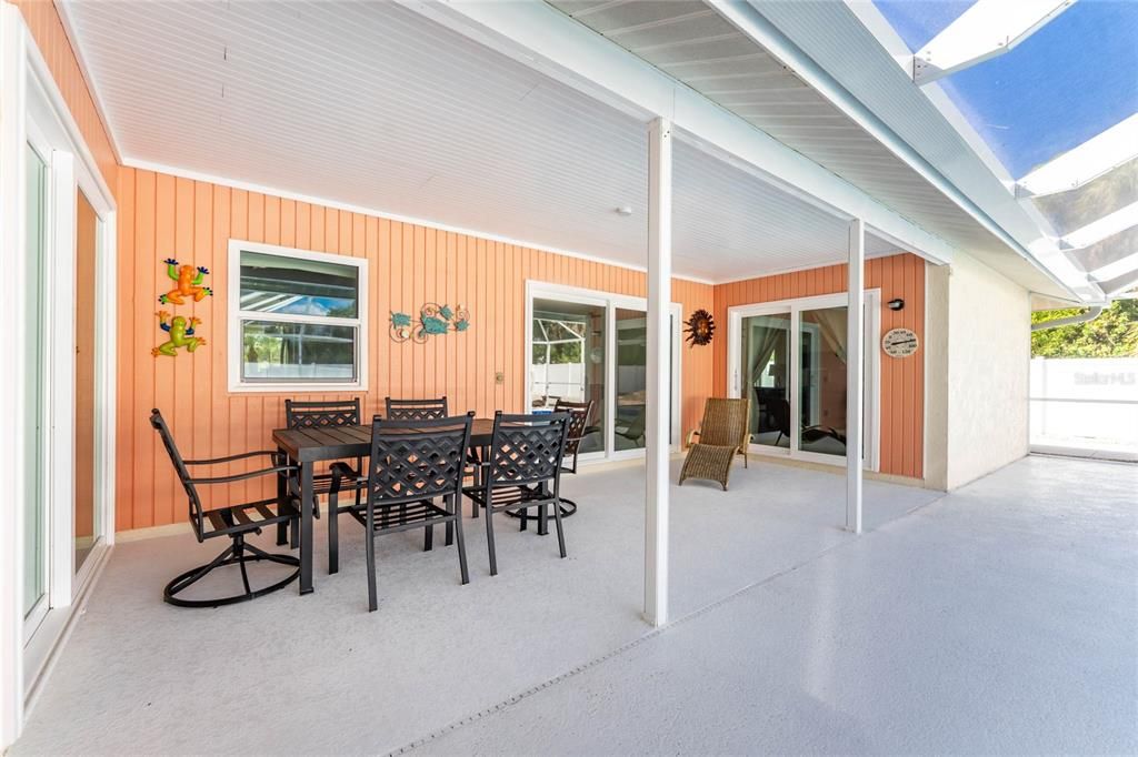 For Sale: $599,001 (2 beds, 2 baths, 1637 Square Feet)