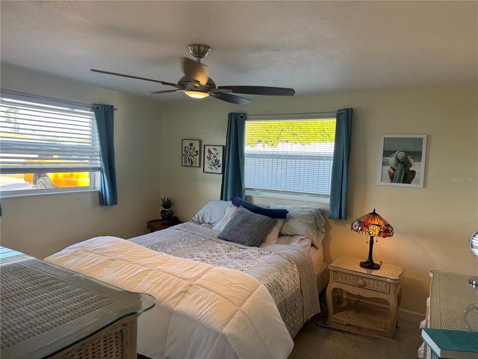 For Sale: $259,999 (3 beds, 1 baths, 1276 Square Feet)