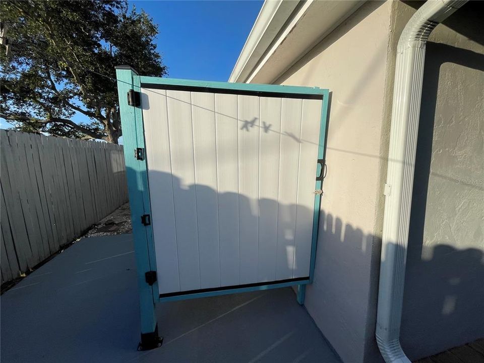 For Sale: $259,999 (3 beds, 1 baths, 1276 Square Feet)