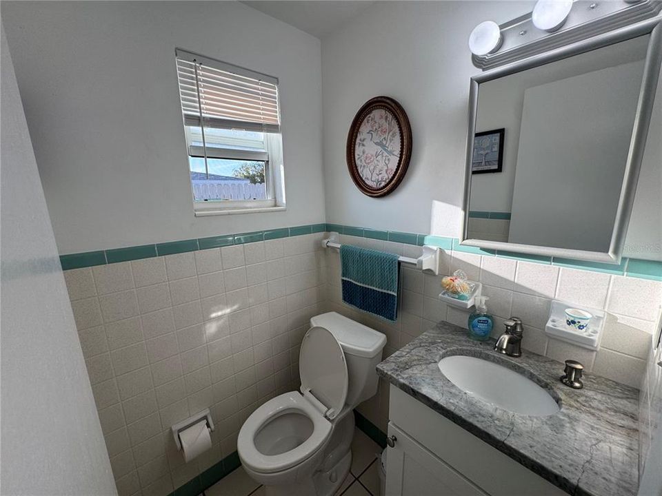 For Sale: $259,999 (3 beds, 1 baths, 1276 Square Feet)