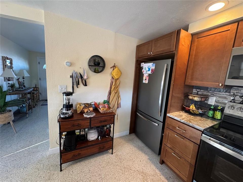 For Sale: $259,999 (3 beds, 1 baths, 1276 Square Feet)