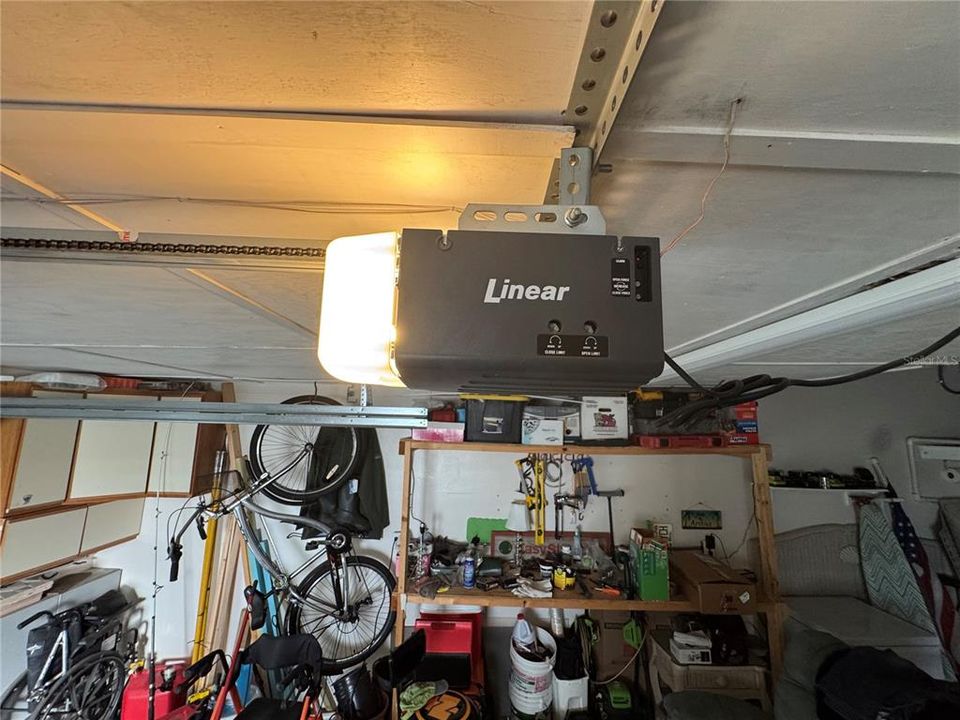 For Sale: $259,999 (3 beds, 1 baths, 1276 Square Feet)