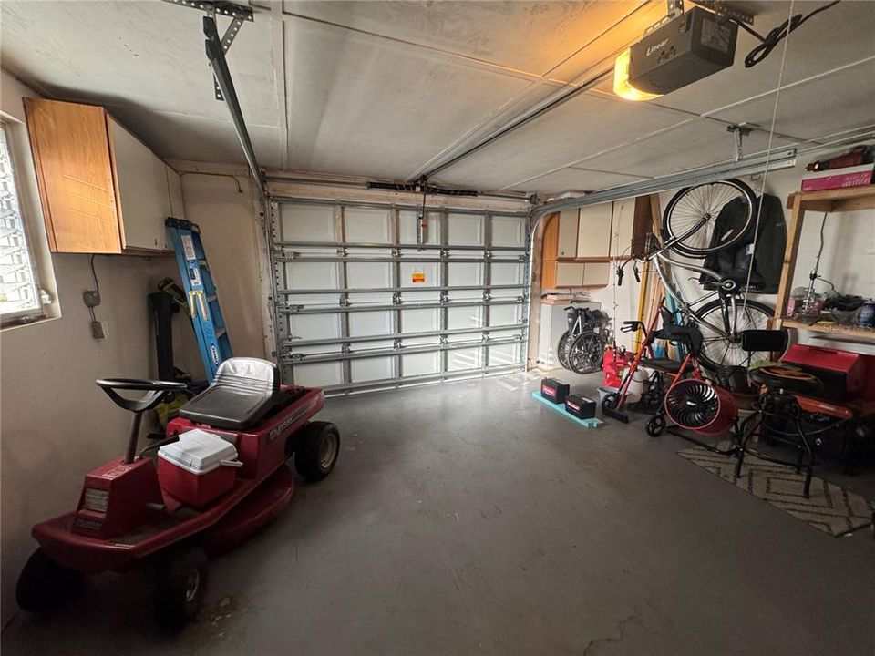 For Sale: $259,999 (3 beds, 1 baths, 1276 Square Feet)