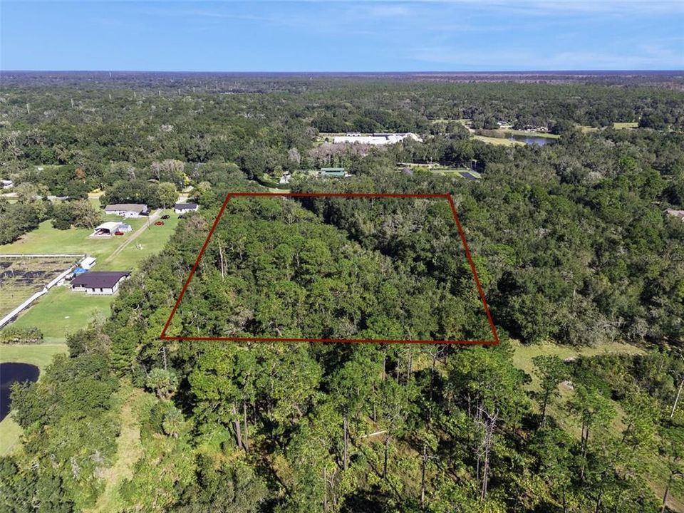 待售: $549,000 (4.80 acres)