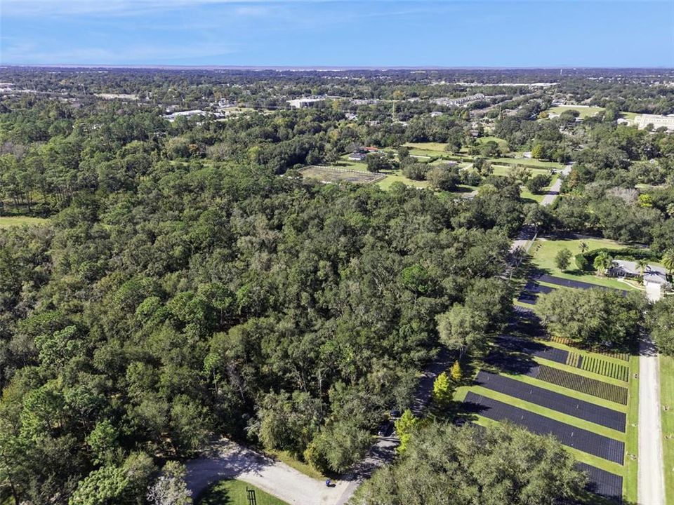 待售: $549,000 (4.80 acres)