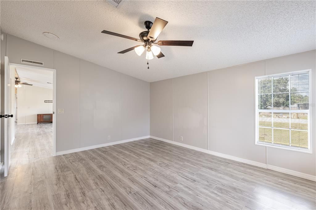 На продажу: $199,000 (3 спален, 2 ванн, 1620 Квадратных фут)