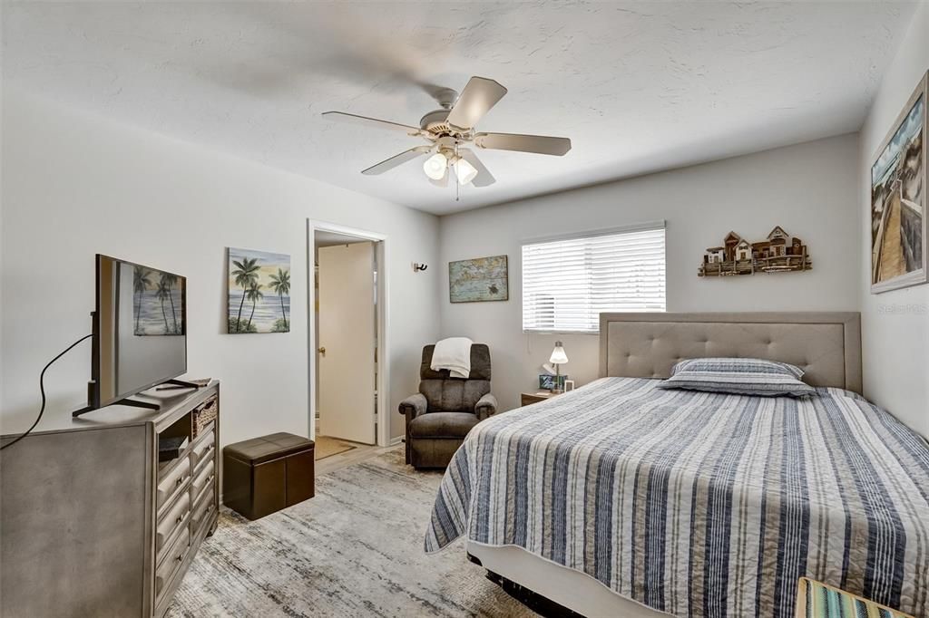 待售: $399,999 (2 贝兹, 2 浴室, 1339 平方英尺)