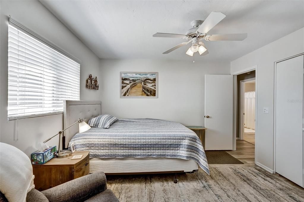 待售: $399,999 (2 贝兹, 2 浴室, 1339 平方英尺)