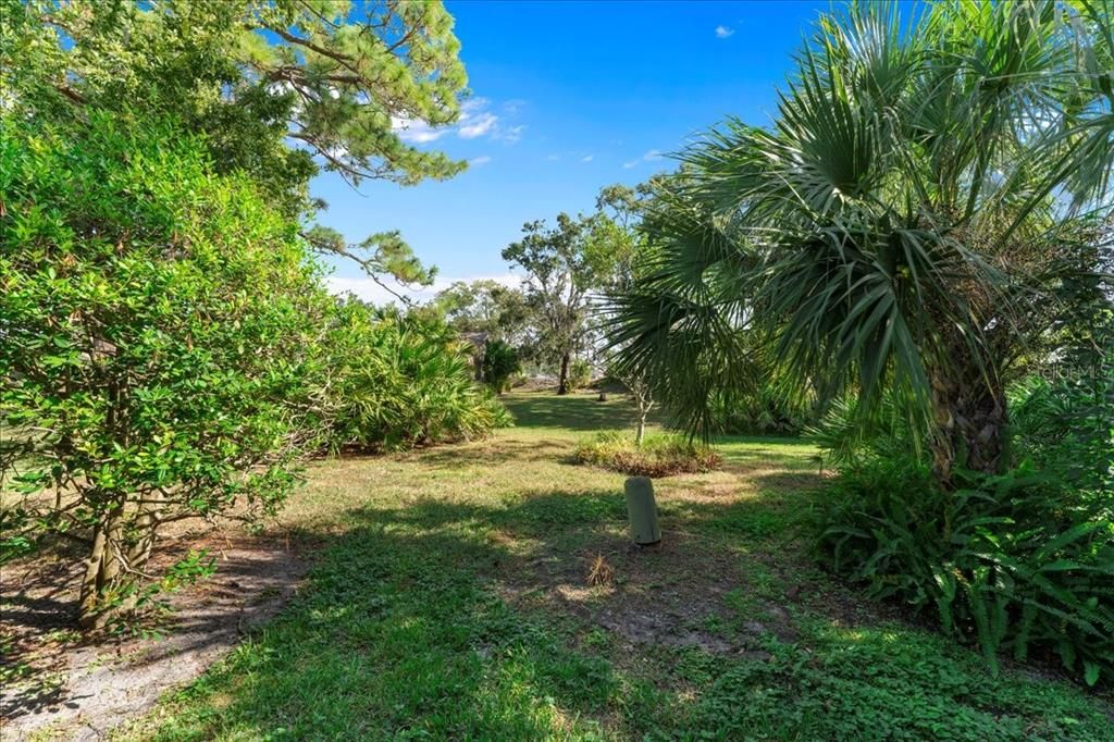 Active With Contract: $315,000 (2 beds, 2 baths, 1531 Square Feet)