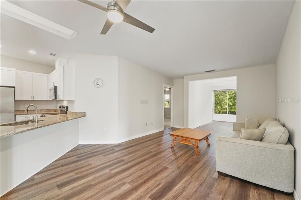 Active With Contract: $315,000 (2 beds, 2 baths, 1531 Square Feet)