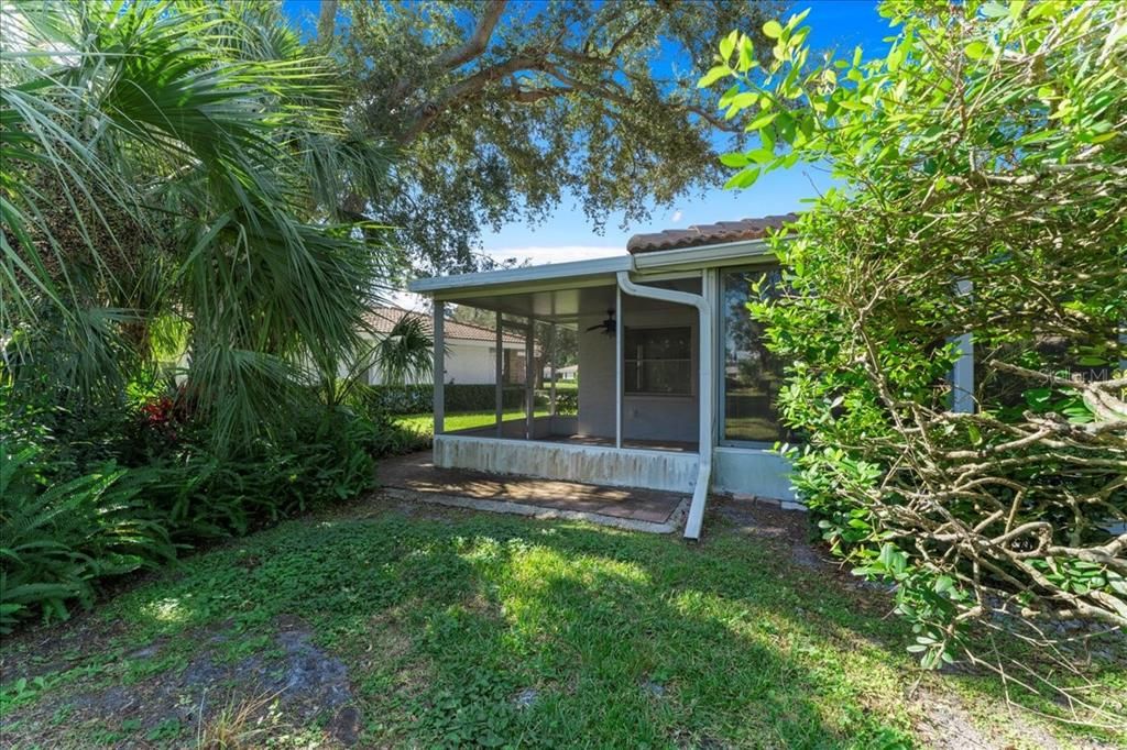 Active With Contract: $315,000 (2 beds, 2 baths, 1531 Square Feet)