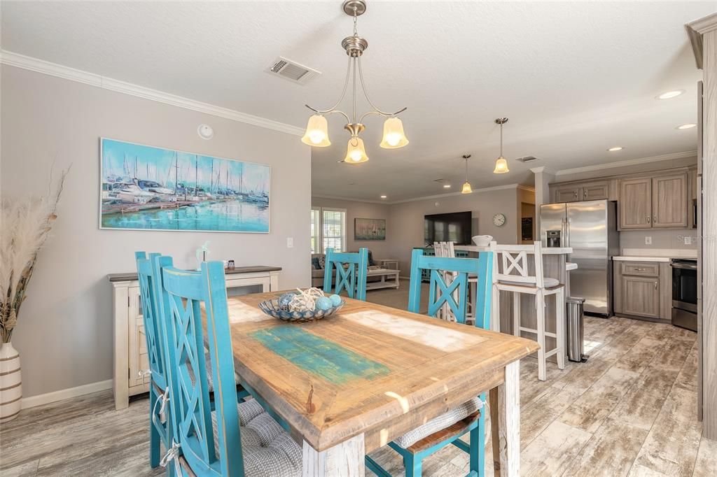 待售: $275,000 (2 贝兹, 2 浴室, 1442 平方英尺)