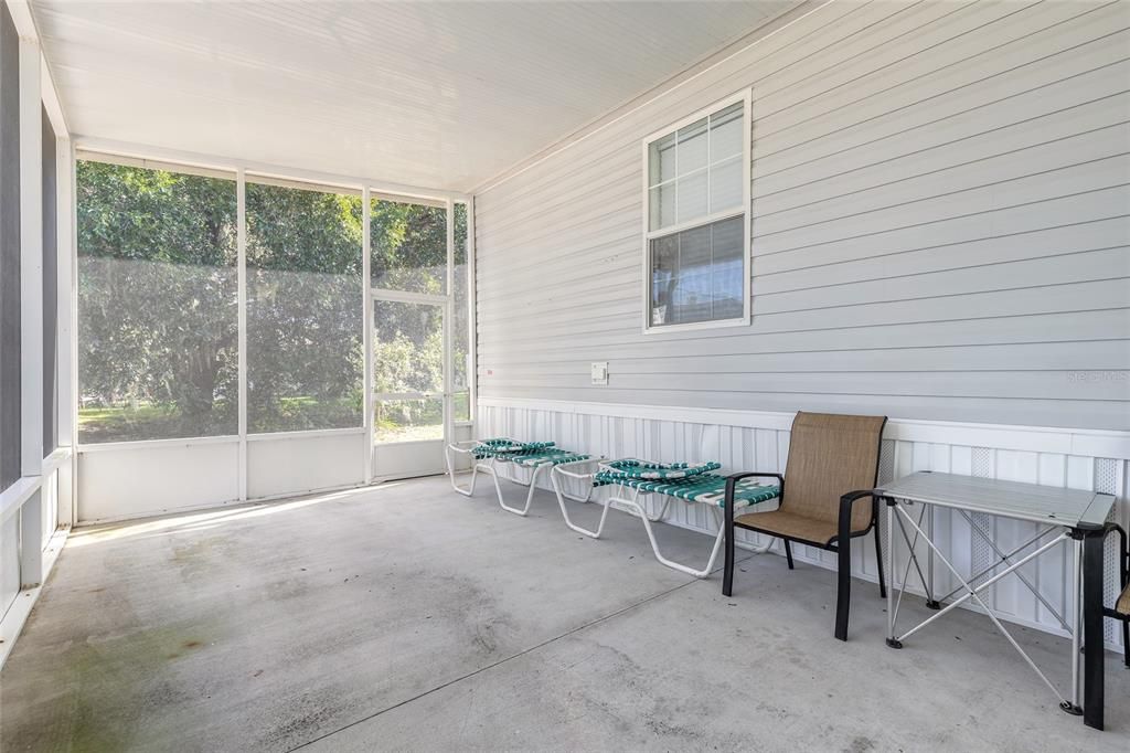 待售: $275,000 (2 贝兹, 2 浴室, 1442 平方英尺)