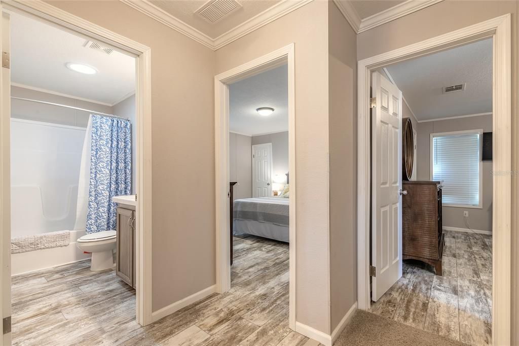 待售: $275,000 (2 贝兹, 2 浴室, 1442 平方英尺)