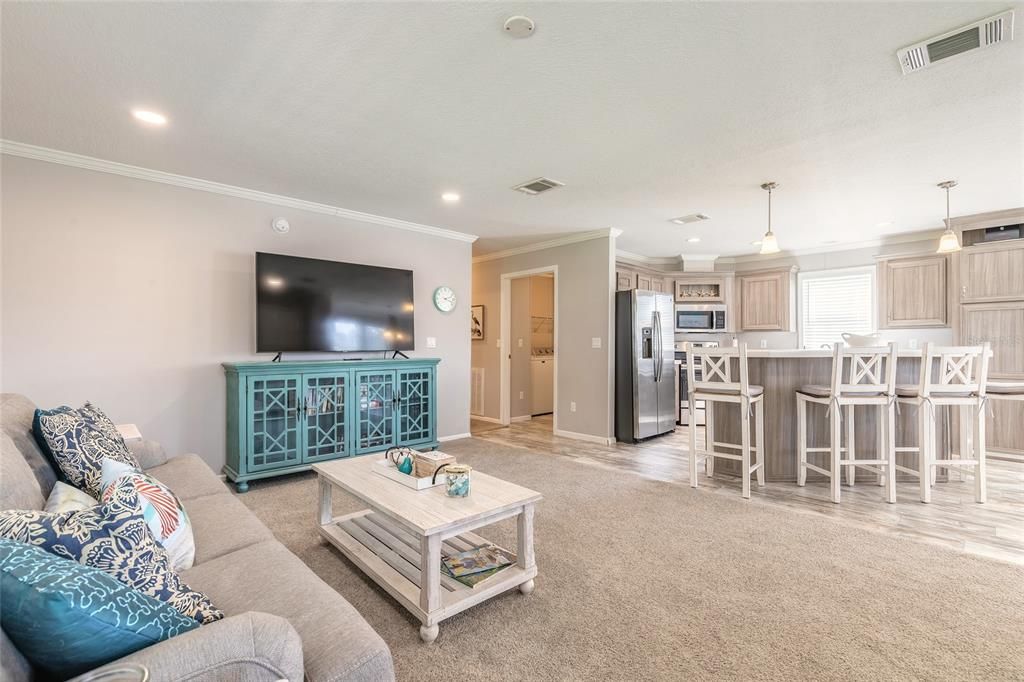 待售: $275,000 (2 贝兹, 2 浴室, 1442 平方英尺)