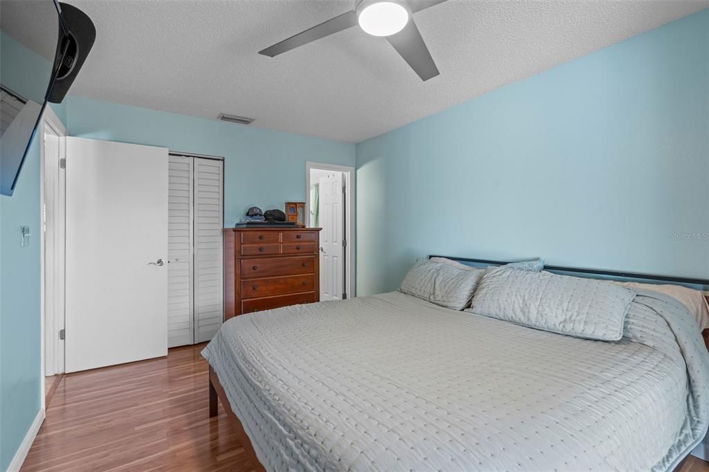 For Sale: $395,000 (3 beds, 2 baths, 1130 Square Feet)