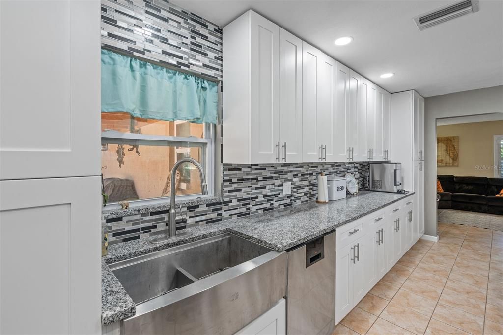For Sale: $395,000 (3 beds, 2 baths, 1130 Square Feet)