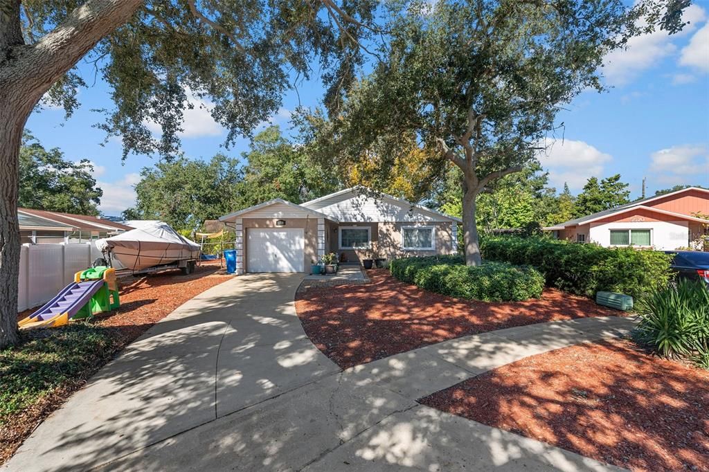 For Sale: $395,000 (3 beds, 2 baths, 1130 Square Feet)