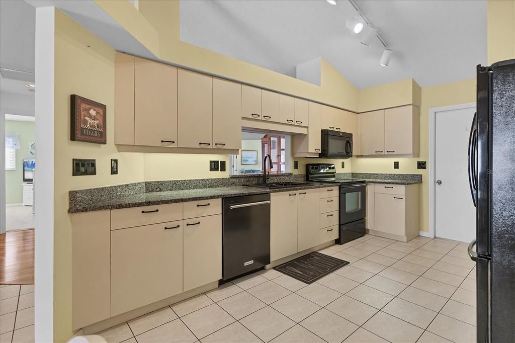 For Sale: $279,900 (3 beds, 2 baths, 1938 Square Feet)