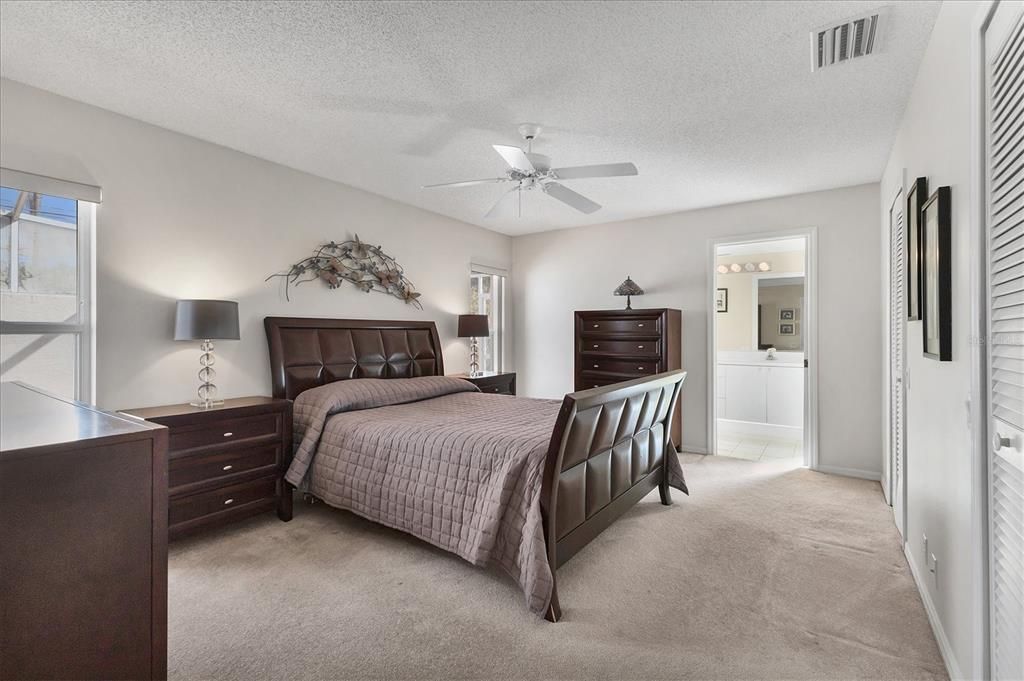 For Sale: $279,900 (3 beds, 2 baths, 1938 Square Feet)