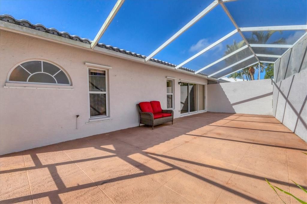 For Sale: $279,900 (3 beds, 2 baths, 1938 Square Feet)