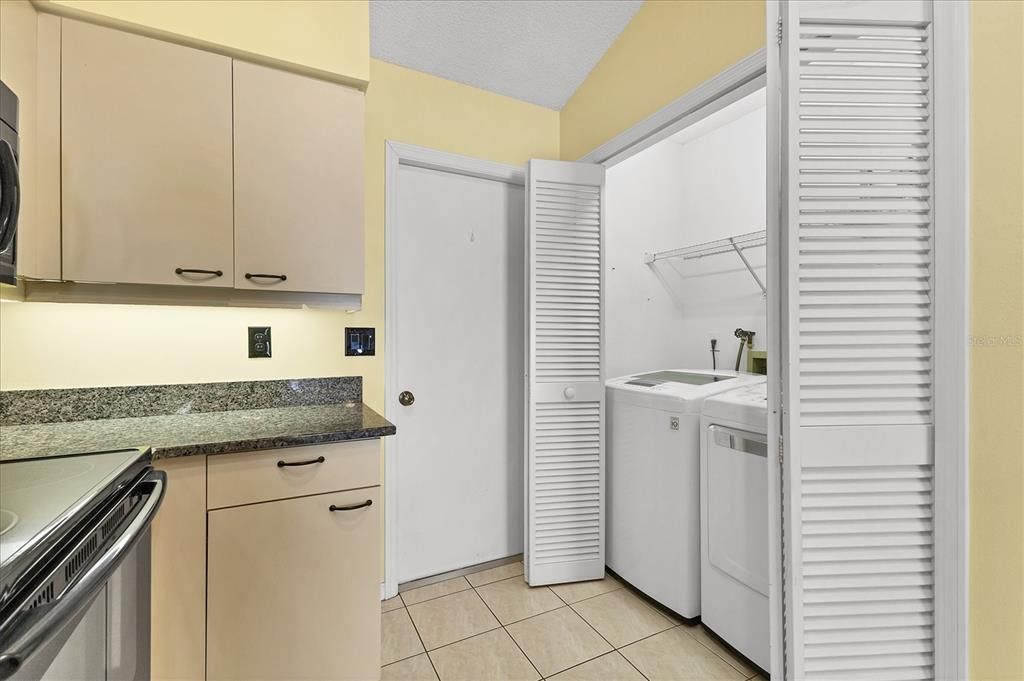 For Sale: $279,900 (3 beds, 2 baths, 1938 Square Feet)