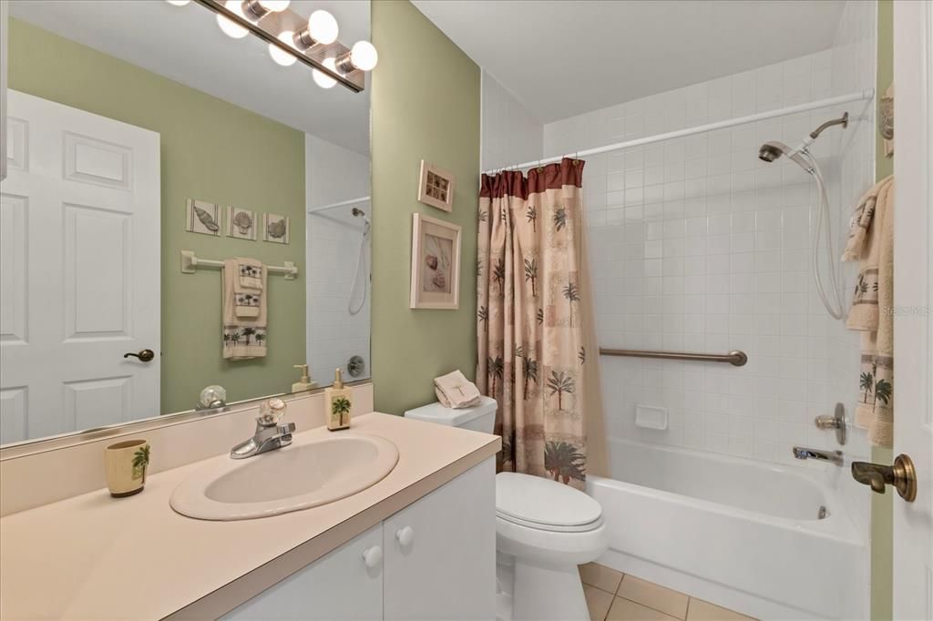 For Sale: $279,900 (3 beds, 2 baths, 1938 Square Feet)