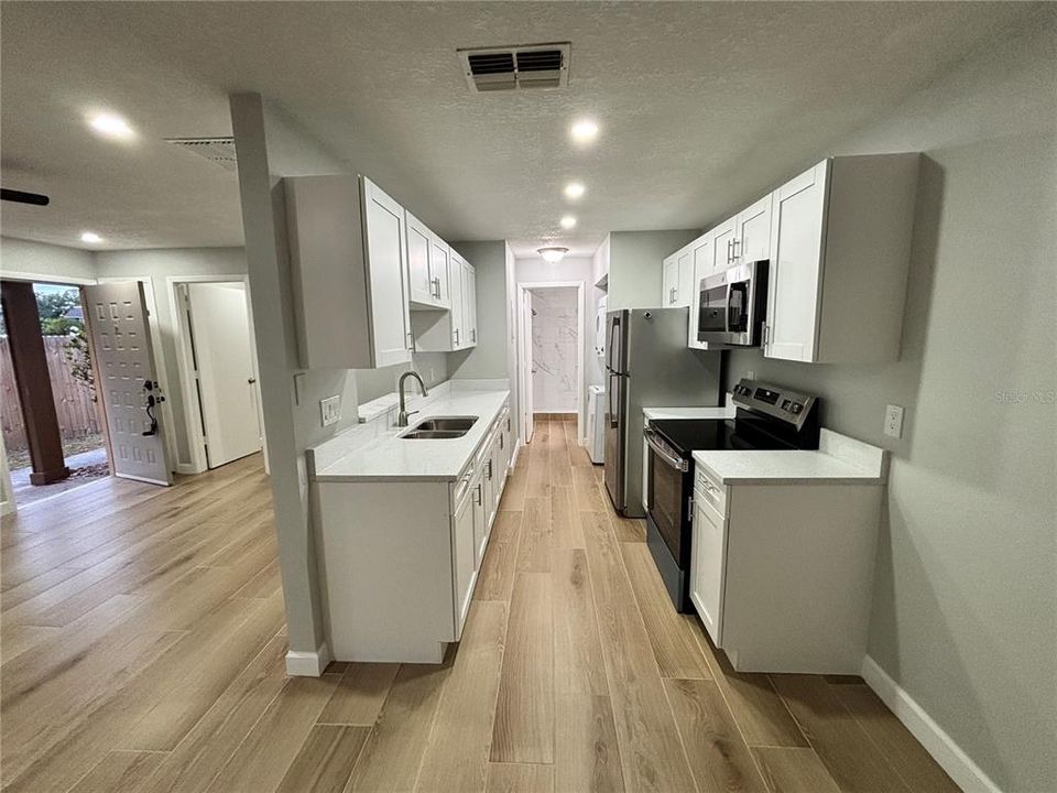 В аренду: $1,450 (1 спален, 1 ванн, 638 Квадратных фут)