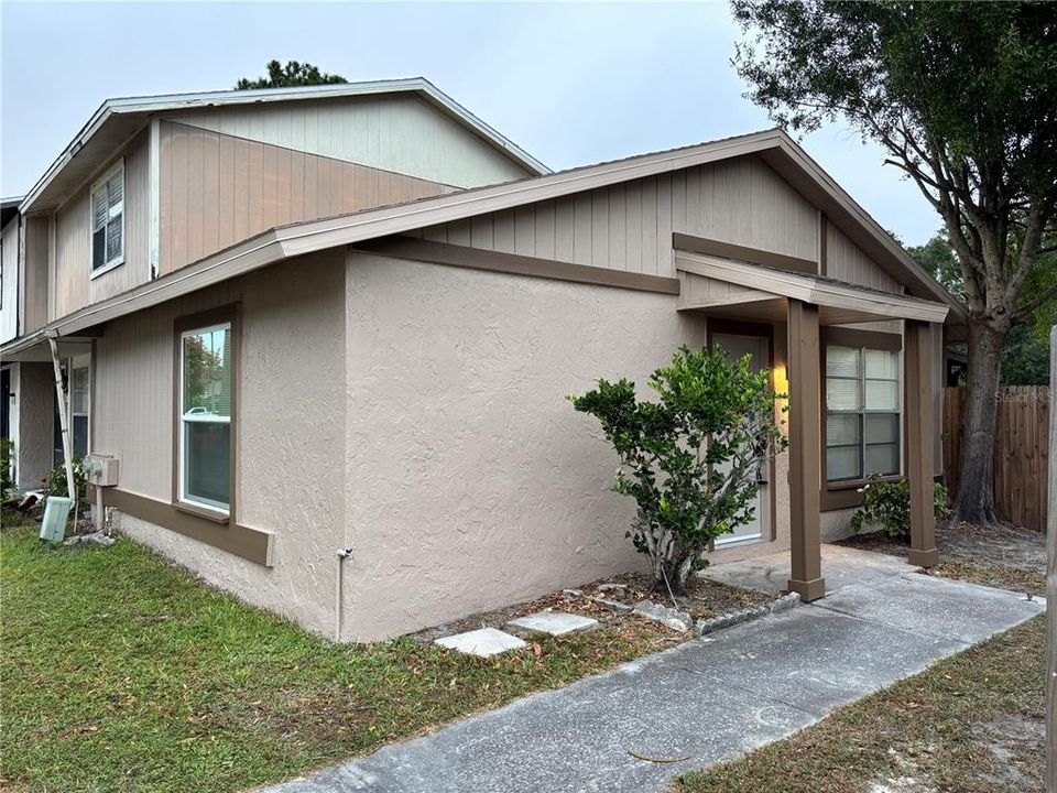 В аренду: $1,450 (1 спален, 1 ванн, 638 Квадратных фут)