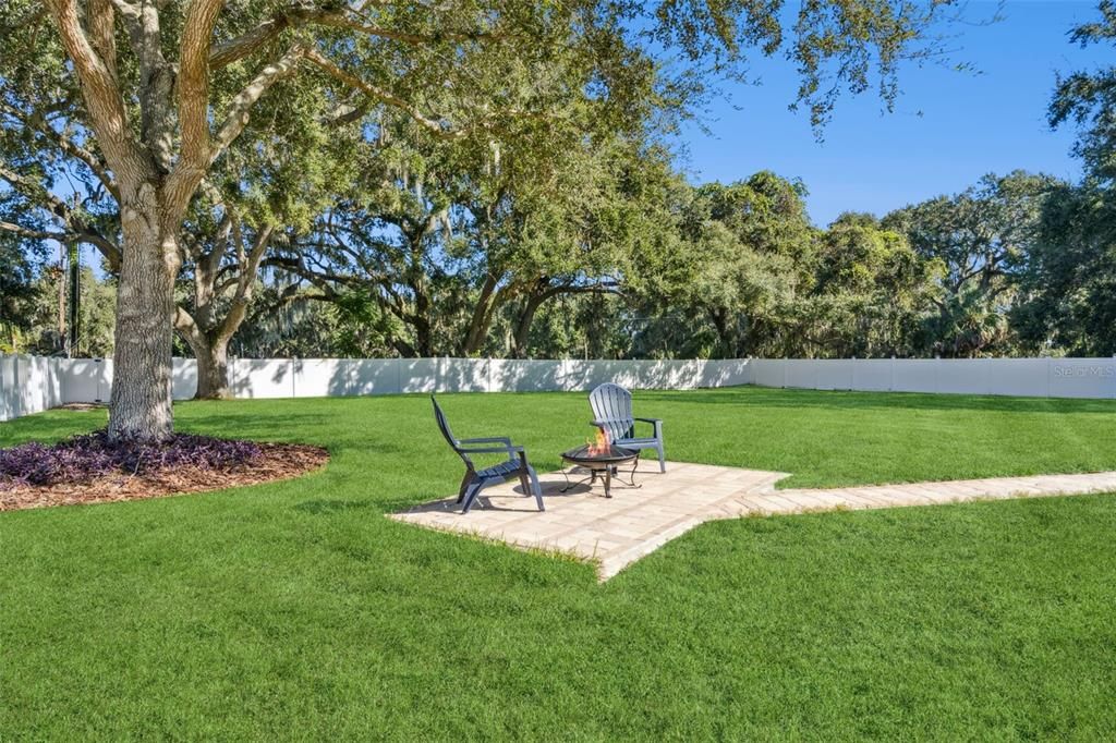 Под контрактом: $795,000 (4 спален, 3 ванн, 3567 Квадратных фут)