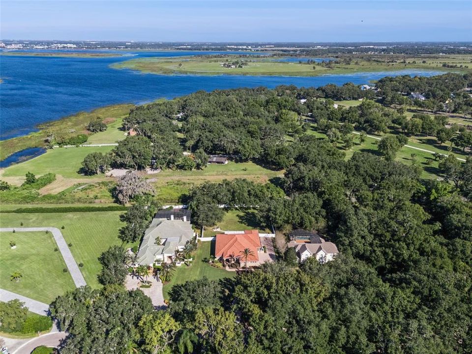 Под контрактом: $795,000 (4 спален, 3 ванн, 3567 Квадратных фут)