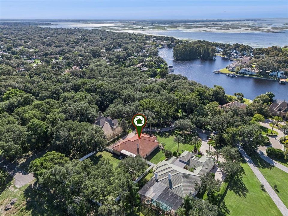 Под контрактом: $795,000 (4 спален, 3 ванн, 3567 Квадратных фут)