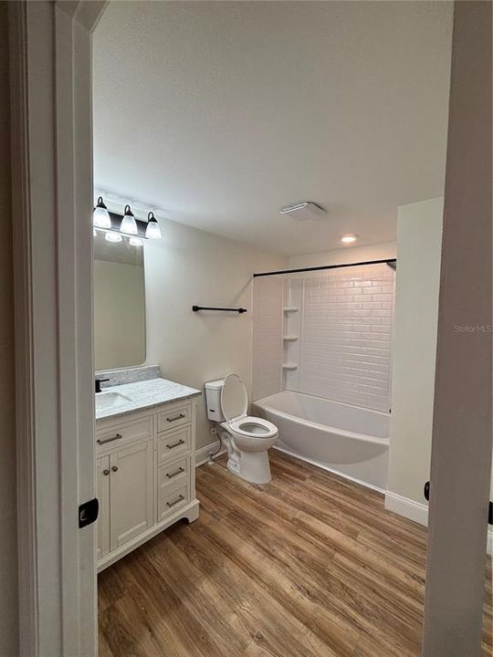 待售: $795,000 (4 贝兹, 3 浴室, 2800 平方英尺)