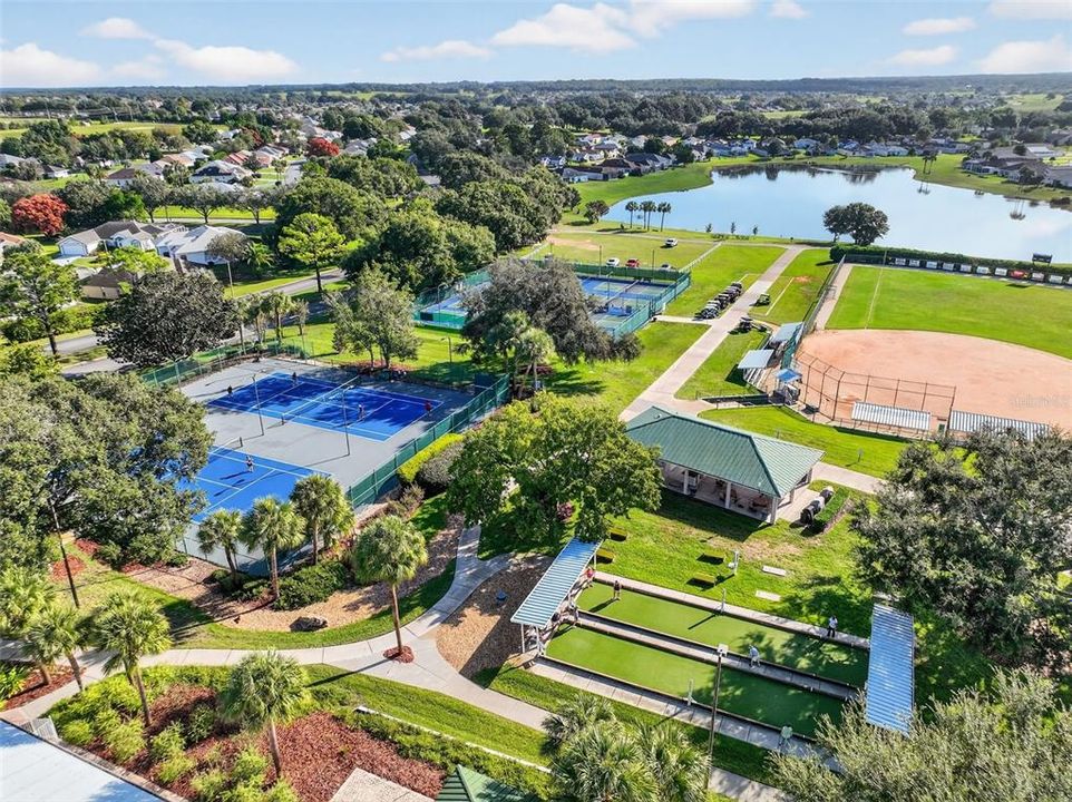 Под контрактом: $299,900 (3 спален, 2 ванн, 1695 Квадратных фут)