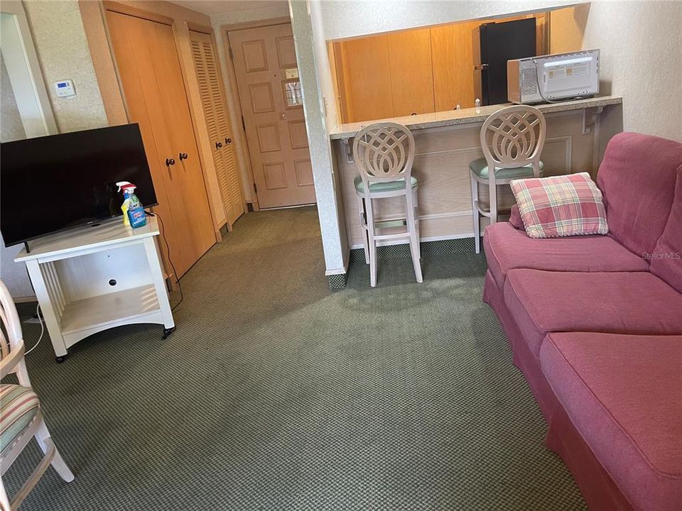 For Rent: $1,400 (1 beds, 1 baths, 530 Square Feet)