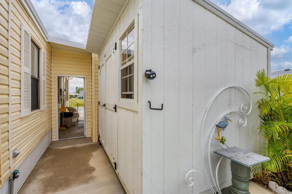 For Sale: $169,000 (2 beds, 2 baths, 1013 Square Feet)