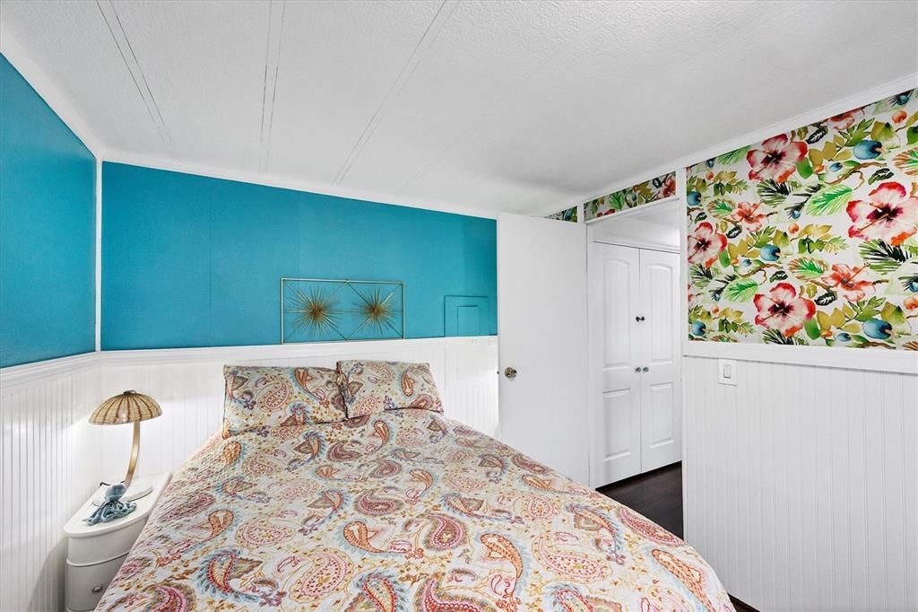 For Sale: $169,000 (2 beds, 2 baths, 1013 Square Feet)