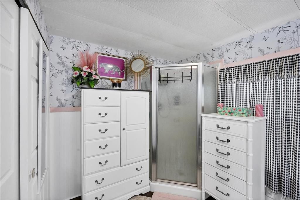 For Sale: $169,000 (2 beds, 2 baths, 1013 Square Feet)