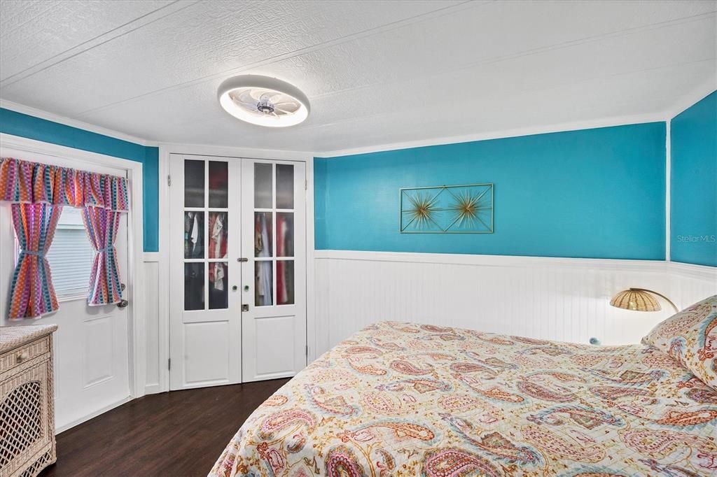 For Sale: $169,000 (2 beds, 2 baths, 1013 Square Feet)