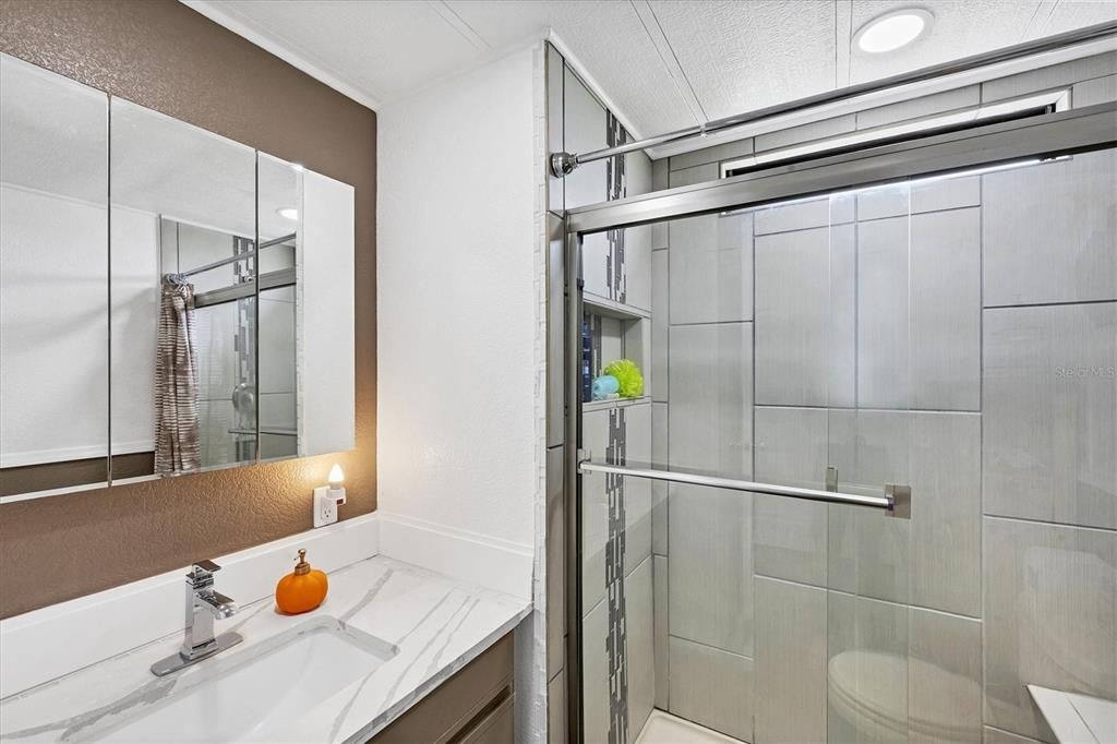 For Sale: $169,000 (2 beds, 2 baths, 1013 Square Feet)