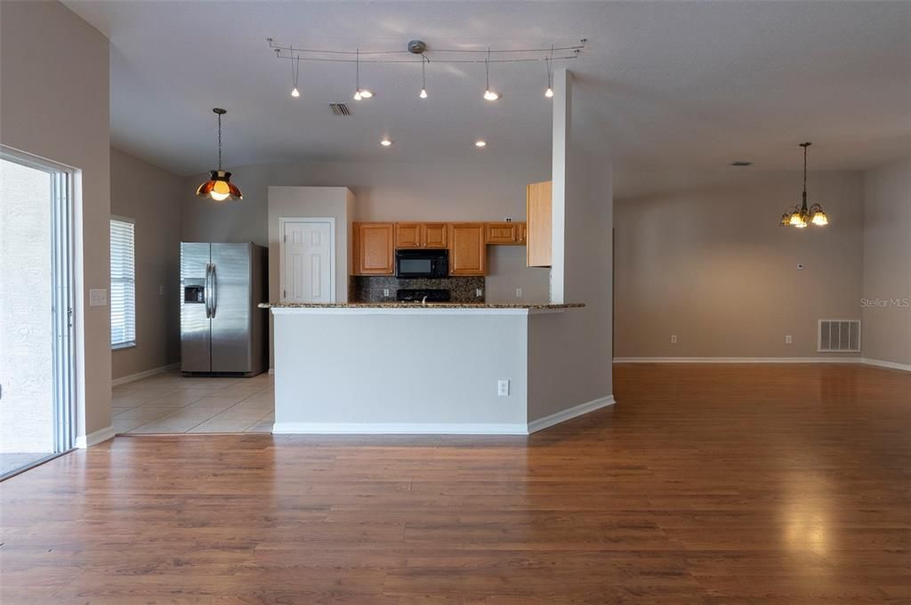 For Sale: $445,000 (3 beds, 2 baths, 1848 Square Feet)