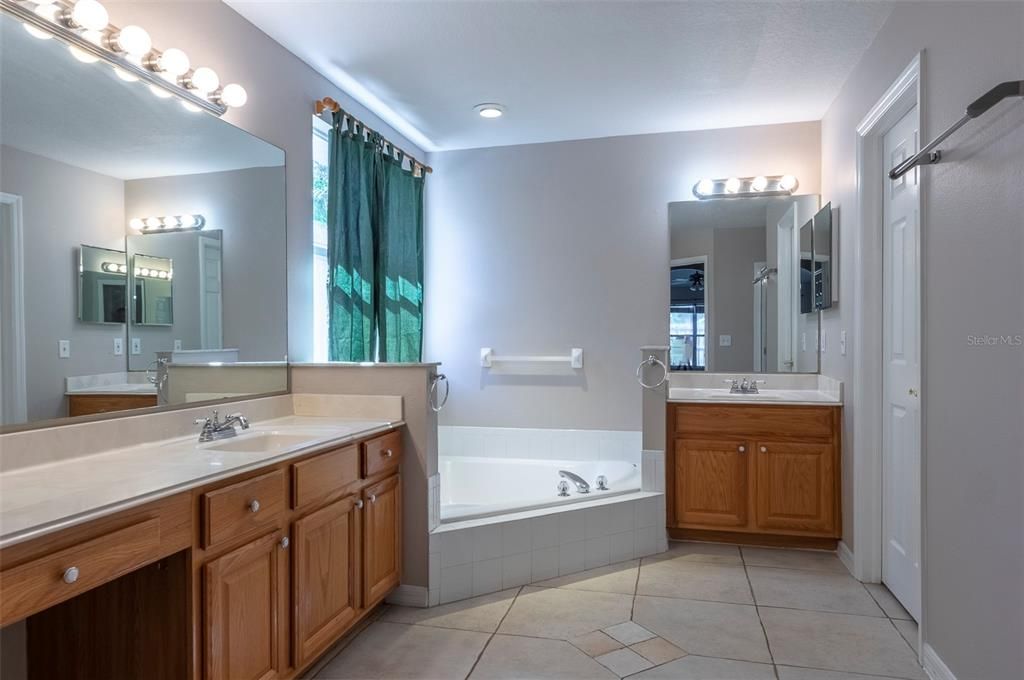 For Sale: $445,000 (3 beds, 2 baths, 1848 Square Feet)