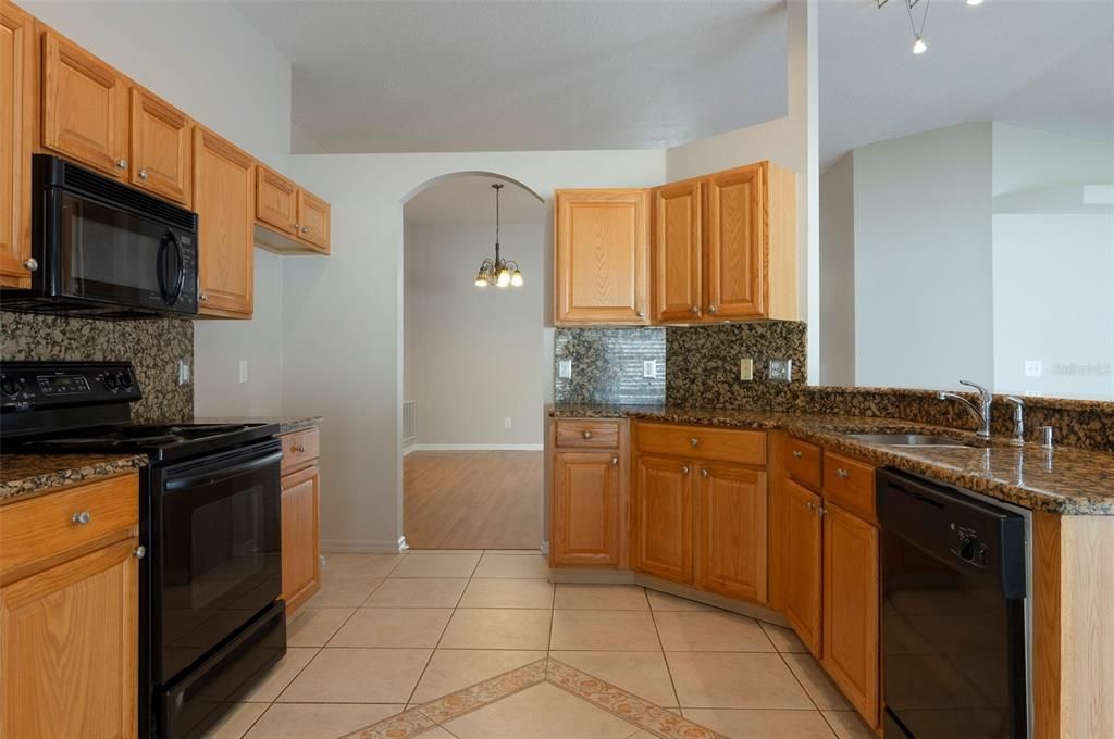 For Sale: $445,000 (3 beds, 2 baths, 1848 Square Feet)