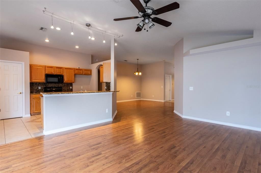 For Sale: $445,000 (3 beds, 2 baths, 1848 Square Feet)