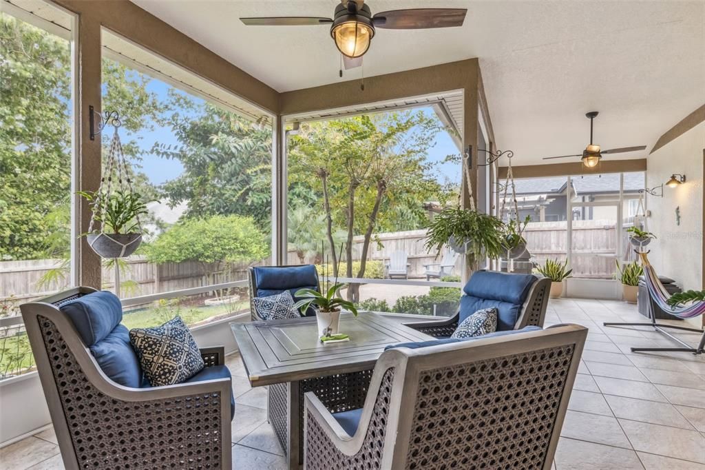 合同活跃: $550,000 (3 贝兹, 2 浴室, 2447 平方英尺)