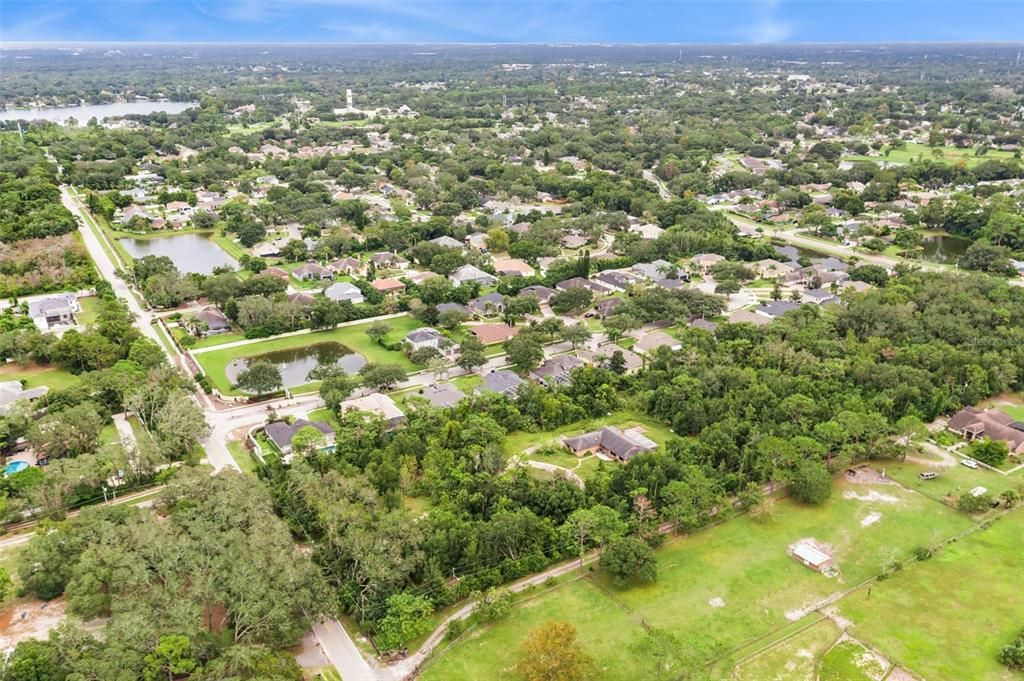 合同活跃: $550,000 (3 贝兹, 2 浴室, 2447 平方英尺)