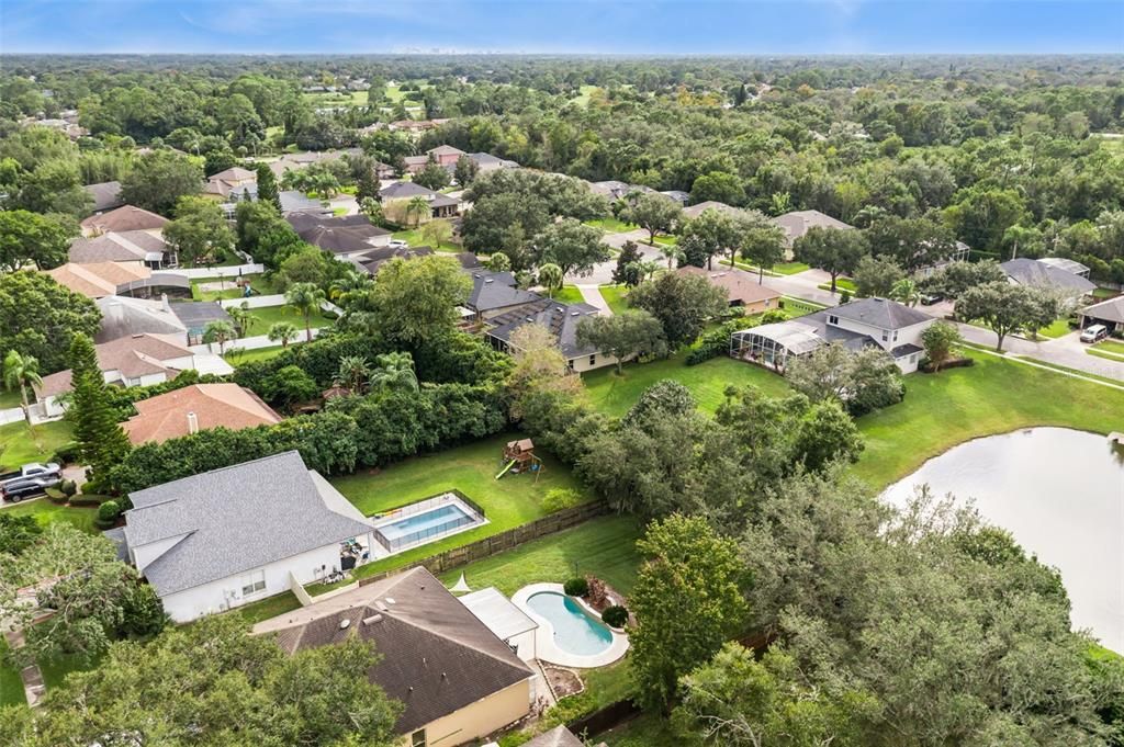 合同活跃: $550,000 (3 贝兹, 2 浴室, 2447 平方英尺)